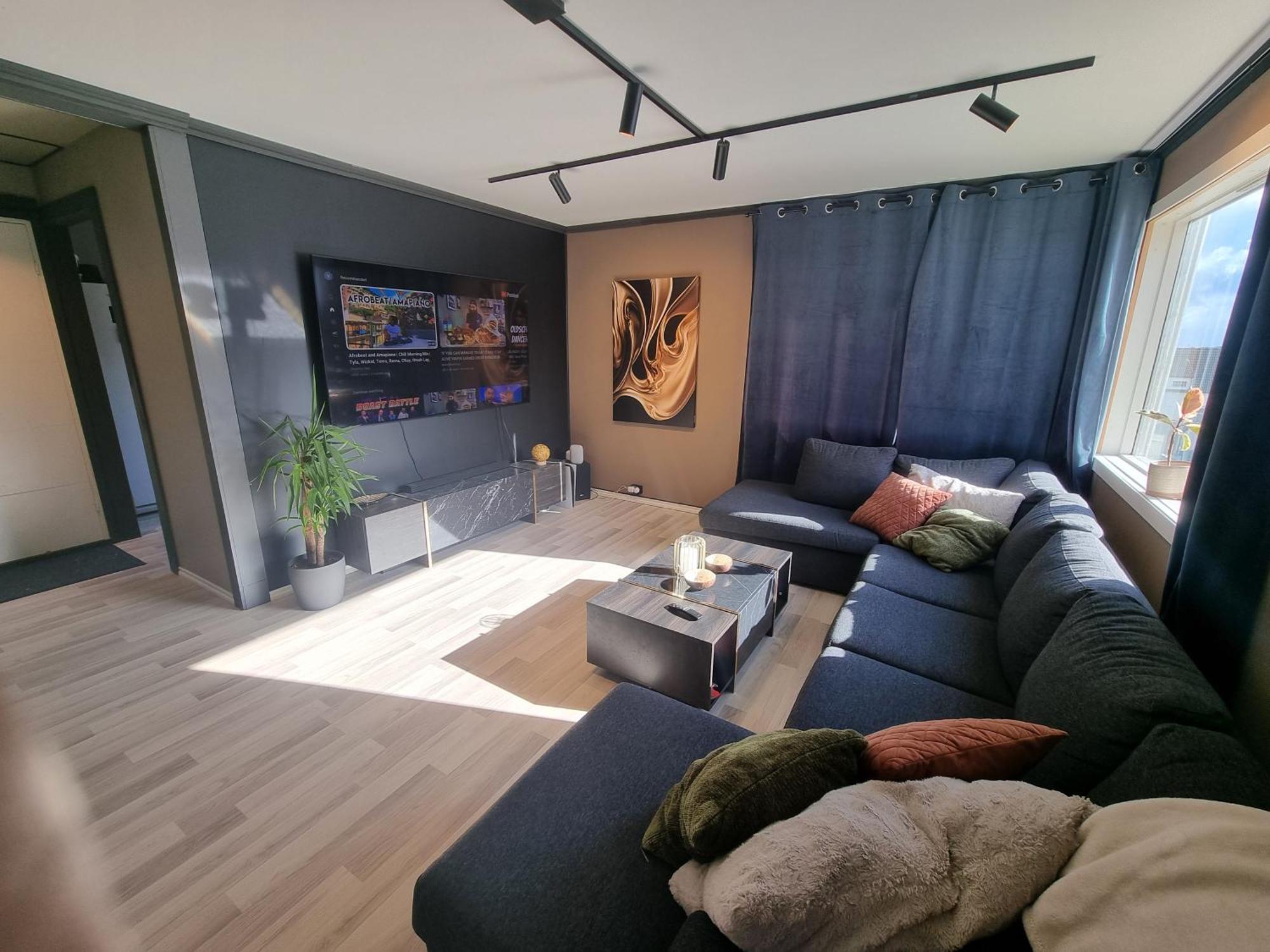 Spacious And With A Private Garden, Free Parking And Ev Recharging Apartment