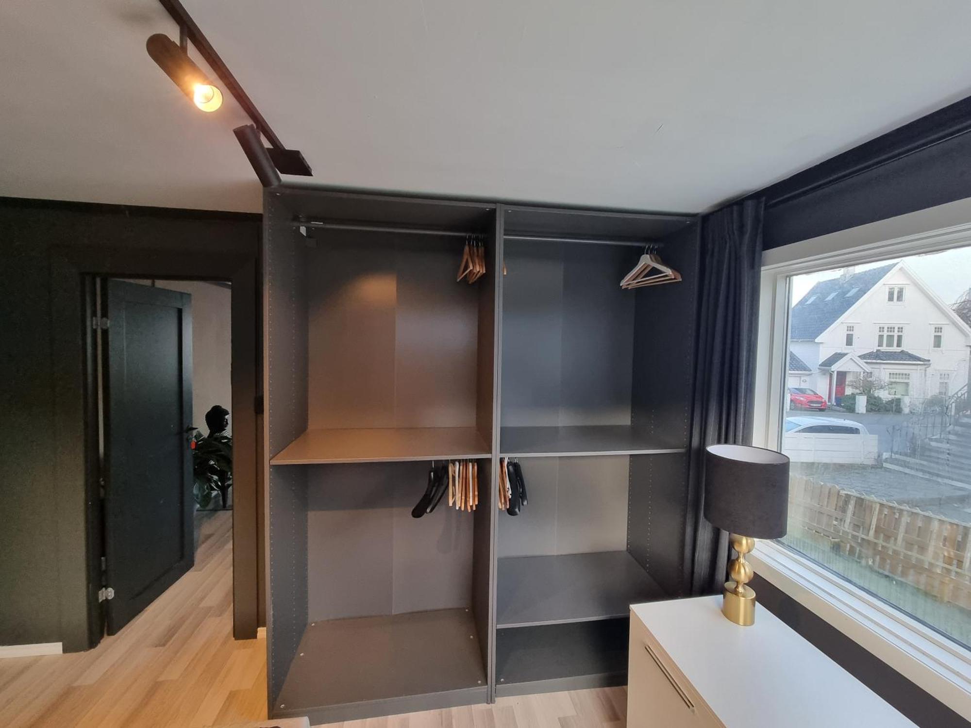 Spacious And With A Private Garden, Free Parking And Ev Recharging Apartment *