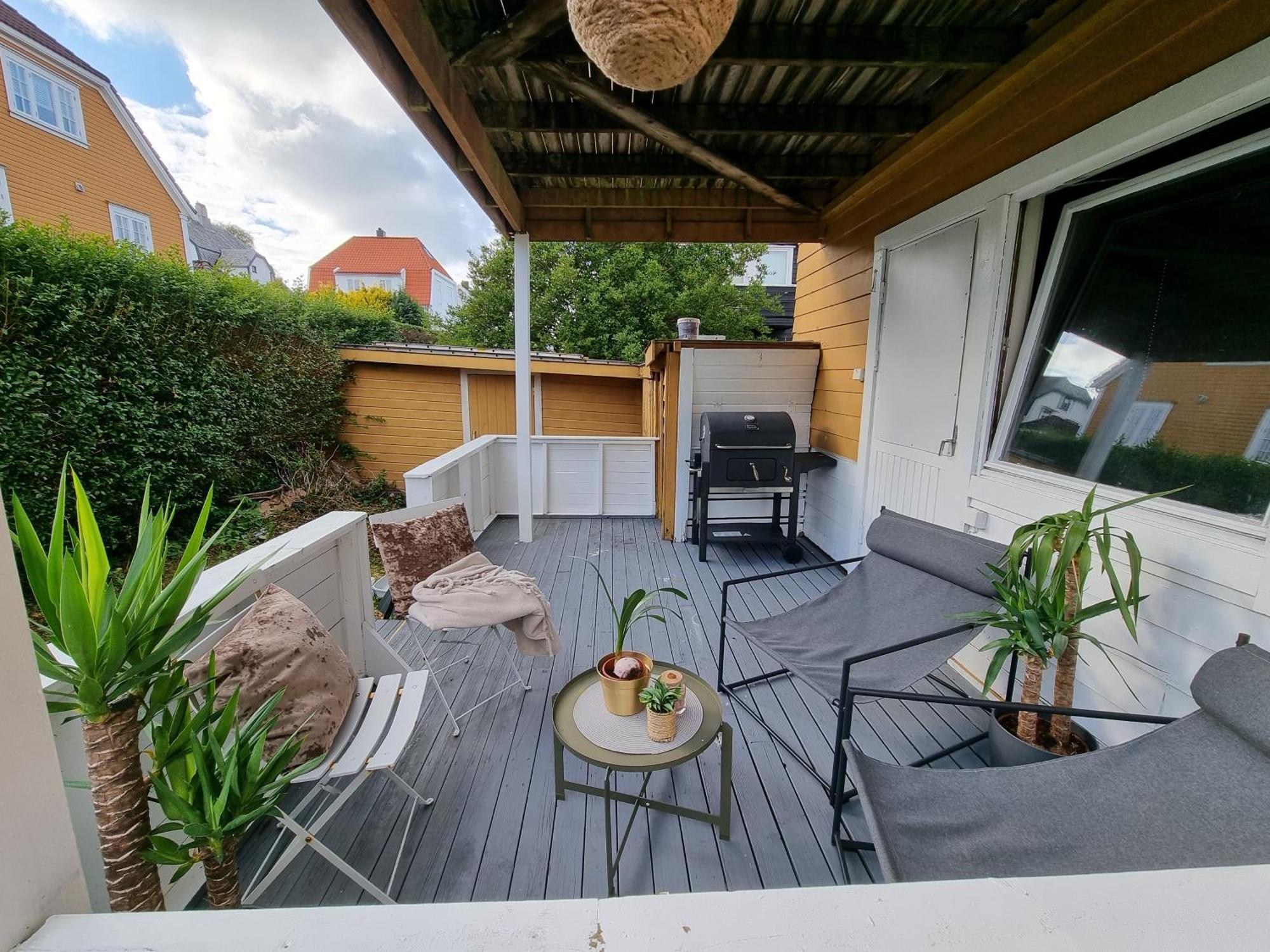 Spacious And With A Private Garden, Free Parking And Ev Recharging * Stavanger